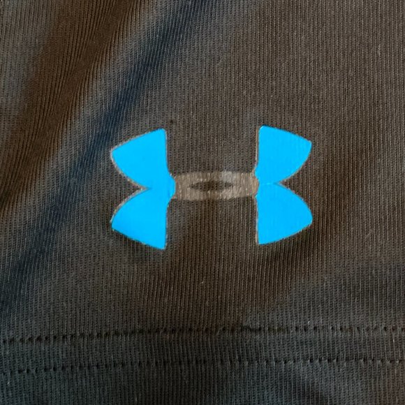 Gently Worn Under Armour Men's Micro Printed Athletic Shorts - Picture 2 of 6